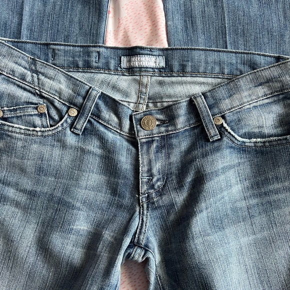 Rock & Republic Low Rise Flare Leg Jeans Fleur-di-lis Embellishment SZ 26 Y2K - Picture 8 of 15